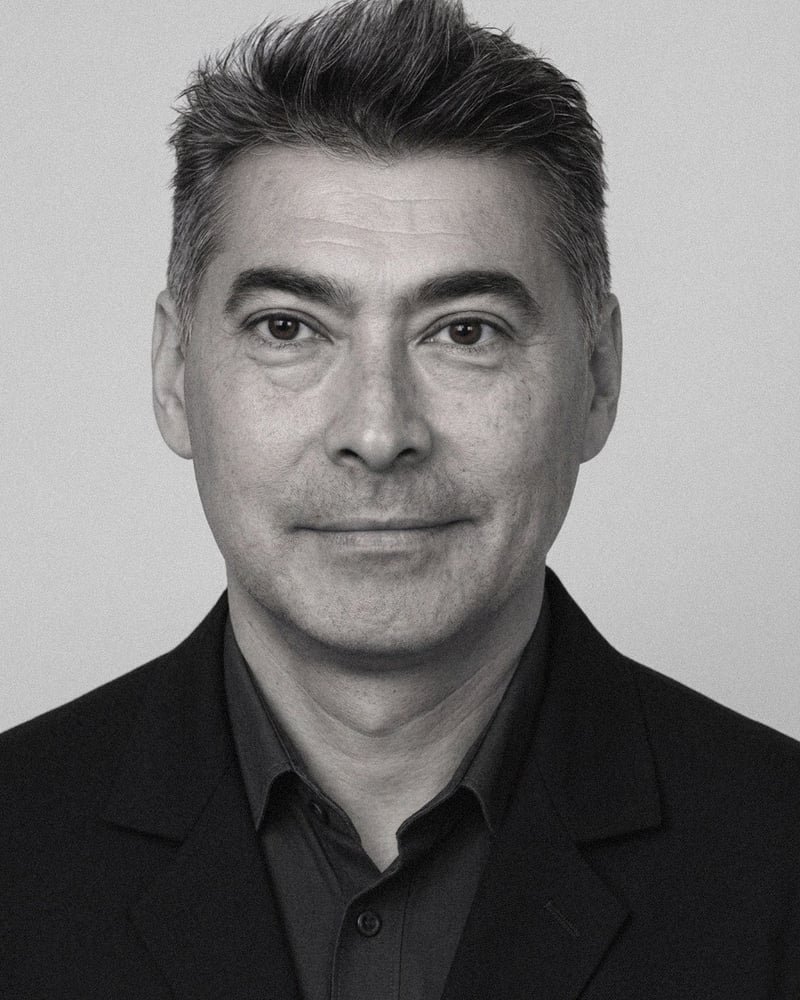 Dr. William Araque